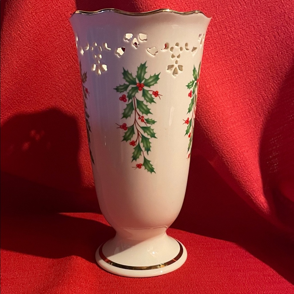 Lenox Holiday Medium Vase